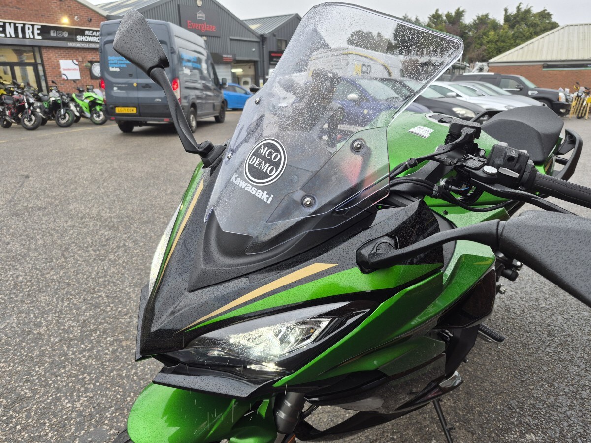 Kawasaki ZX1100JSFAN NINJA 1100 SX SE EX-DEMO