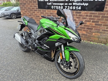 Used Kawasaki ZX1100JSFAN NINJA 1100 SX SE EX-DEMO 2025 for sale - bike-77865323: Photo
