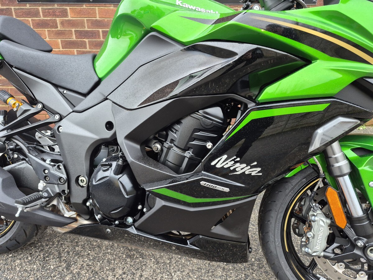 Kawasaki ZX1100JSFAN NINJA 1100 SX SE EX-DEMO