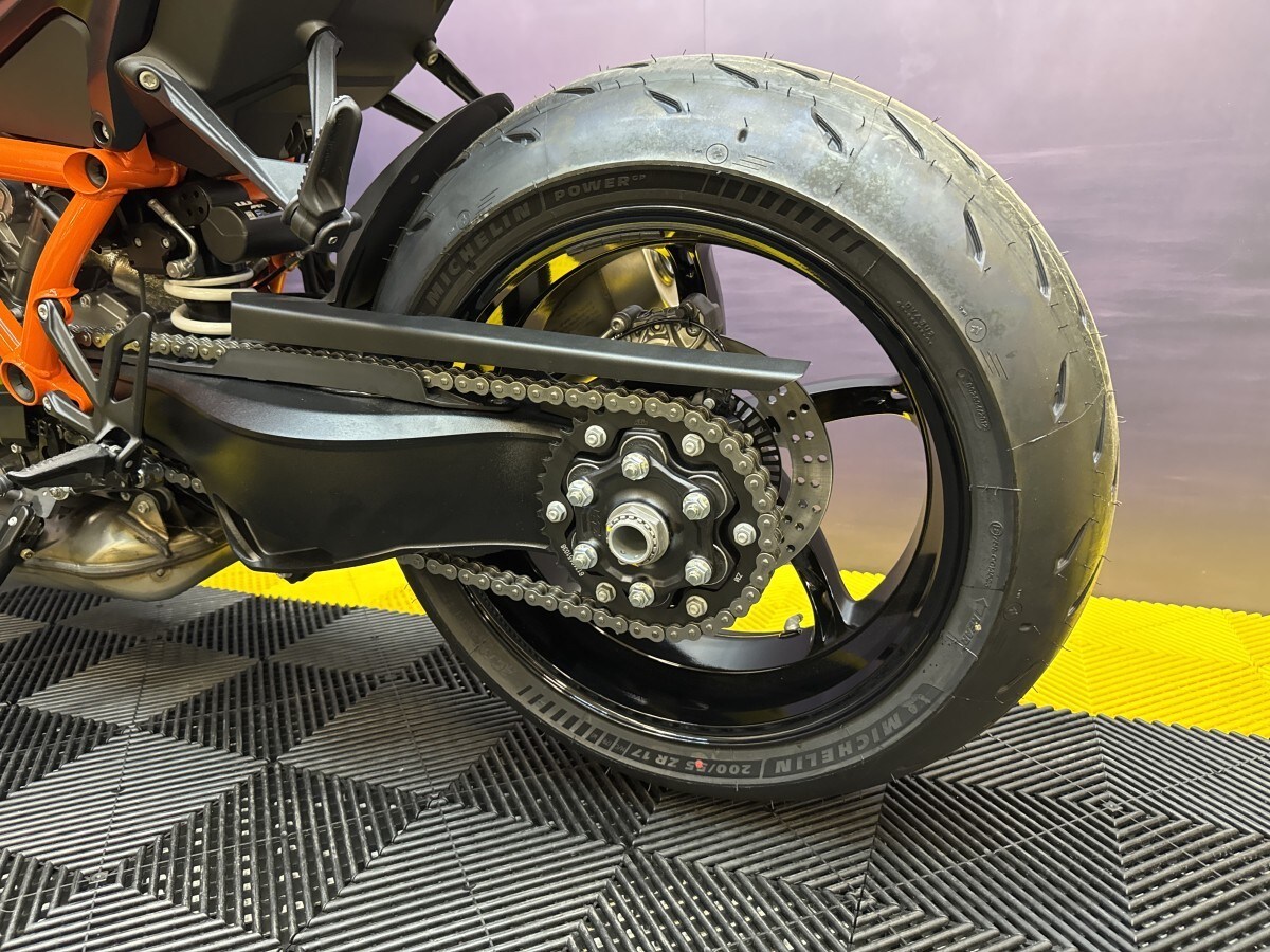 KTM 1390 SUPER DUKE R EVO