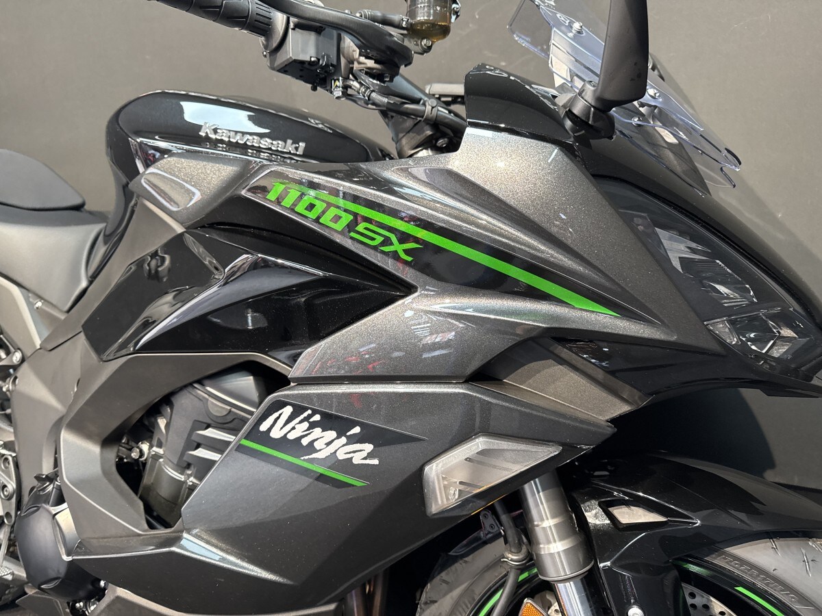 Kawasaki Ninja 1100SX