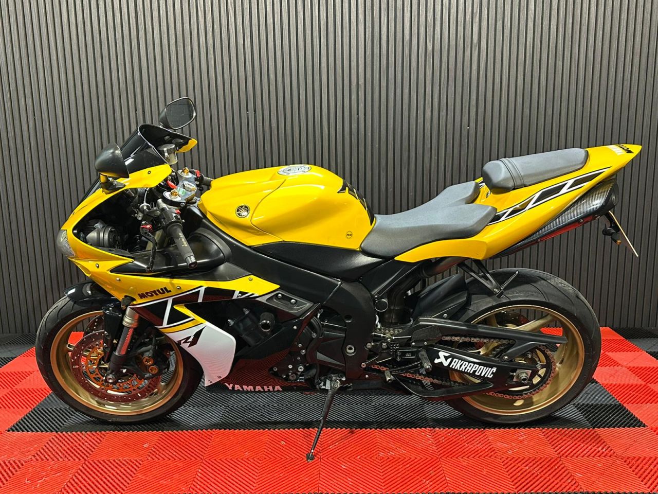 Used Yamaha R1 for sale - 78435628: Photo 11