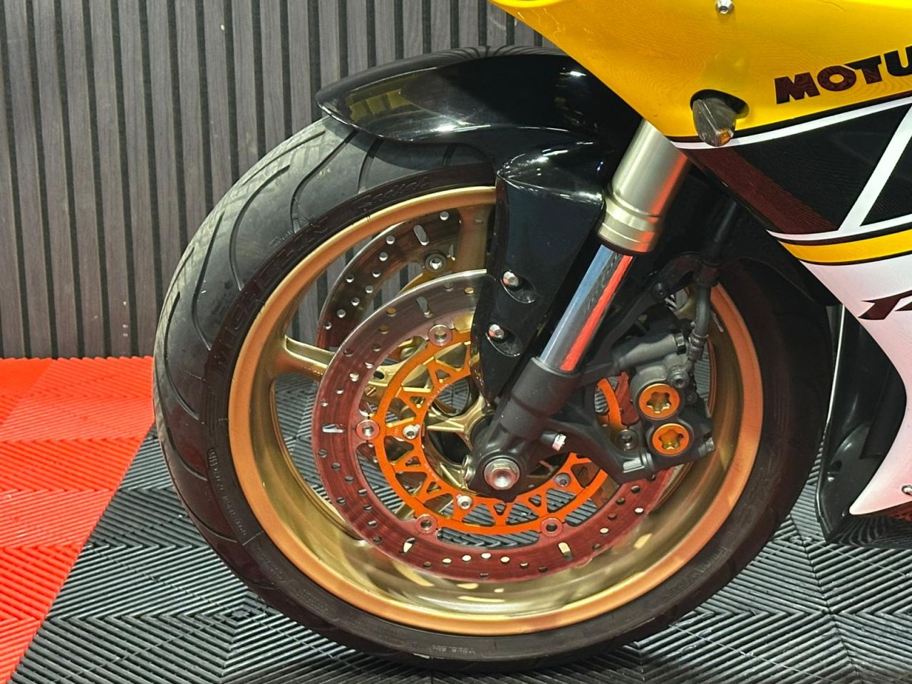 Used Yamaha R1 for sale - 78435628: Photo 17