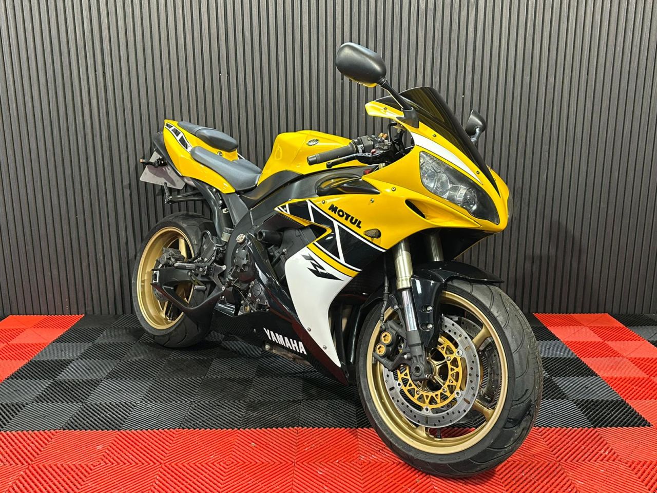 Used Yamaha R1 for sale - 78435628: Photo 8