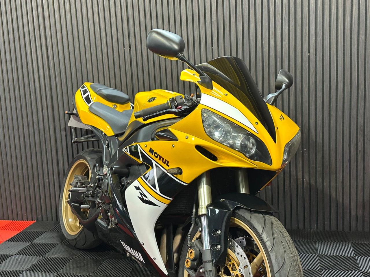 Used Yamaha R1 for sale - 78435628: Photo 9