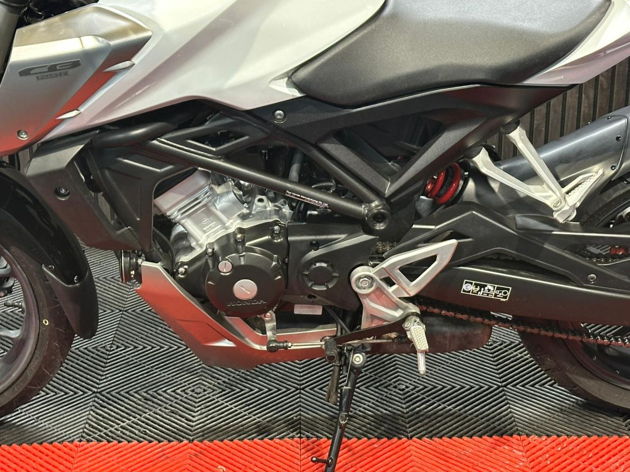 Used Honda CB125R for sale - 78435446: Photo 18