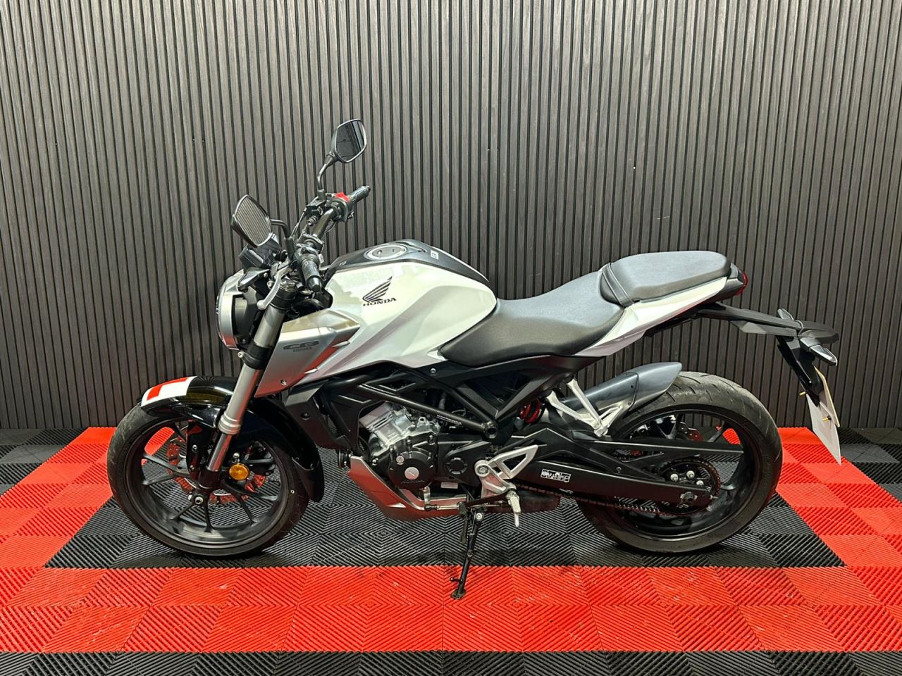 Used Honda CB125R for sale - 78435446: Photo 9