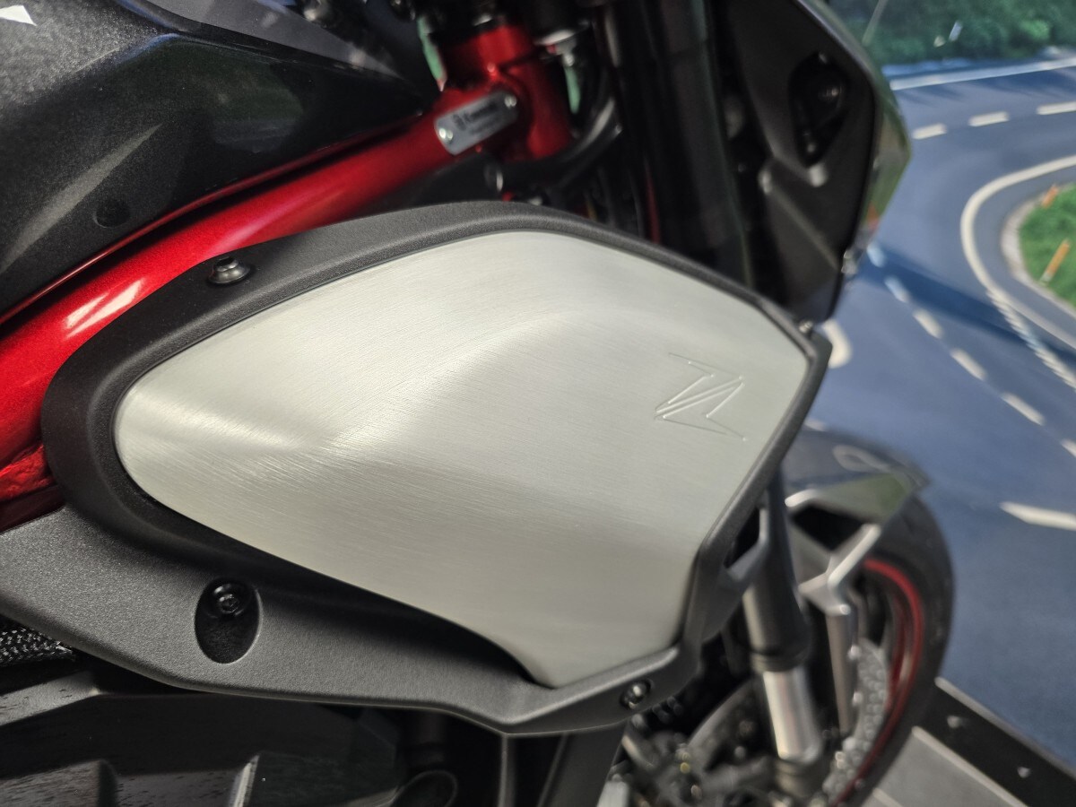 Kawasaki Z900 ZR900SSFAN