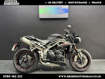 Used Triumph SPEED TRIPLE RS 1050 2019 for sale - bike-78243169: Photo