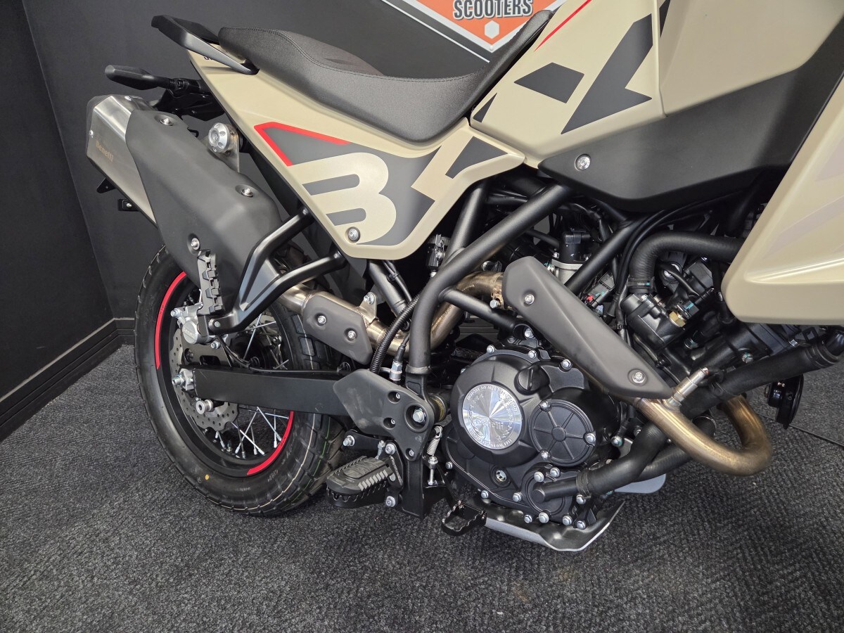 Benelli BKX 125