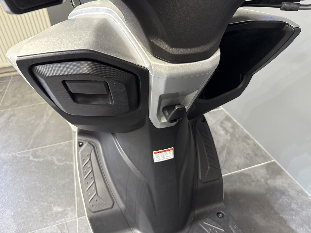 Suzuki BURGMAN STREET 125 EX Pre - reg