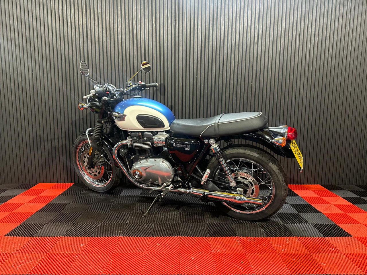 Used Triumph Bonneville T100 for sale - 78434776: Photo 10
