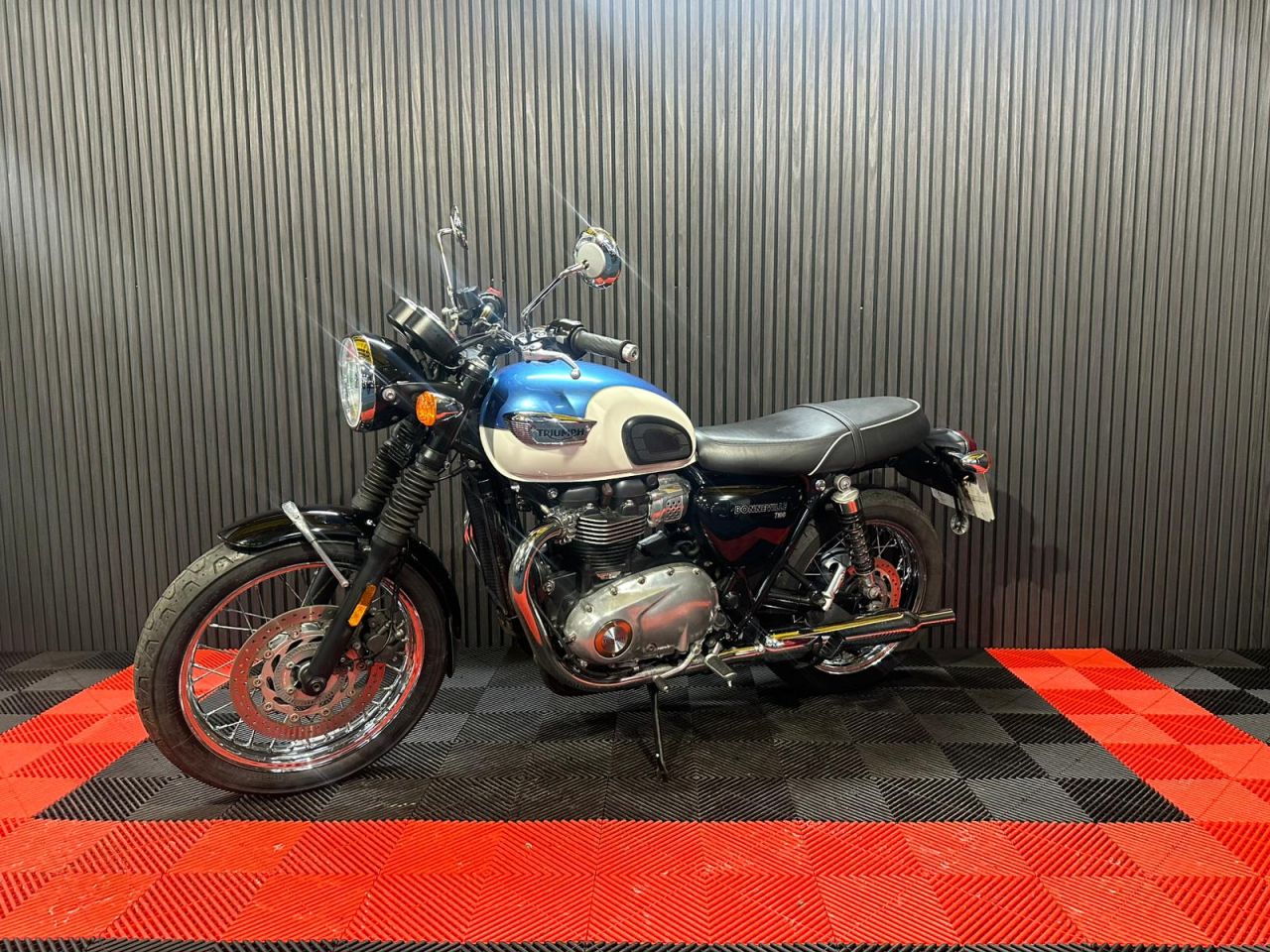 Used Triumph Bonneville T100 for sale - 78434776: Photo 11