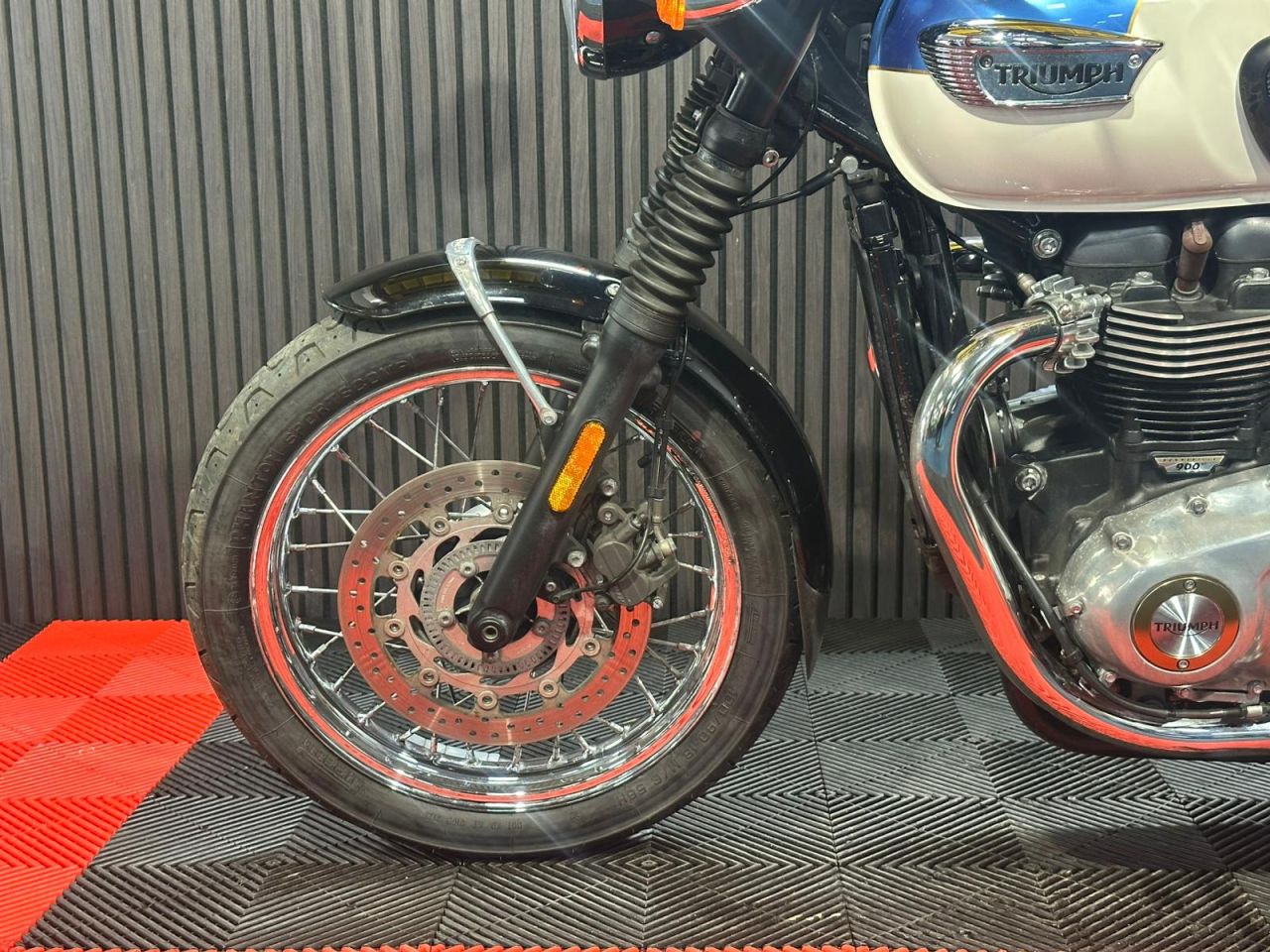 Used Triumph Bonneville T100 for sale - 78434776: Photo 18