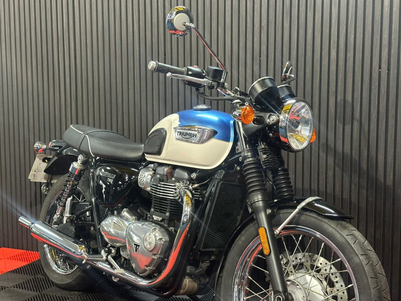 Used Triumph Bonneville T100 for sale - 78434776: Photo 8