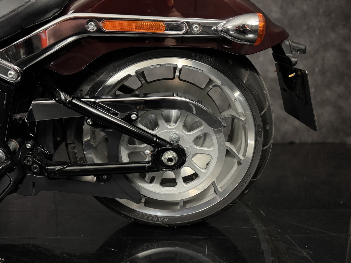 Harley-Davidson FLFBS FATBOY 114 1868 22