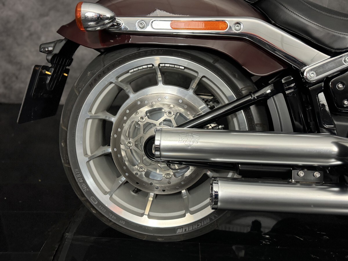 Harley-Davidson FLFBS FATBOY 114 1868 22