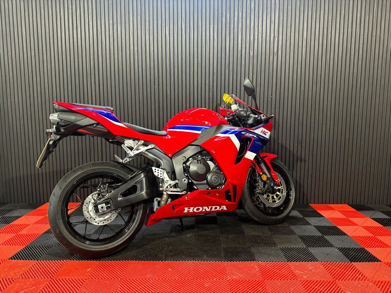 Used Honda CBR600RR for sale - 78434444: Photo 6