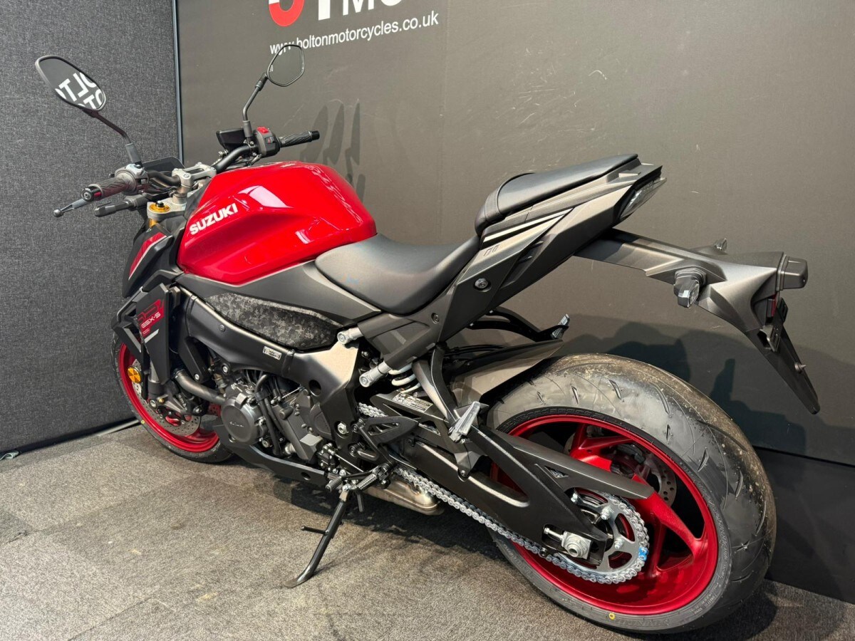 Suzuki GSX-S1000 2026