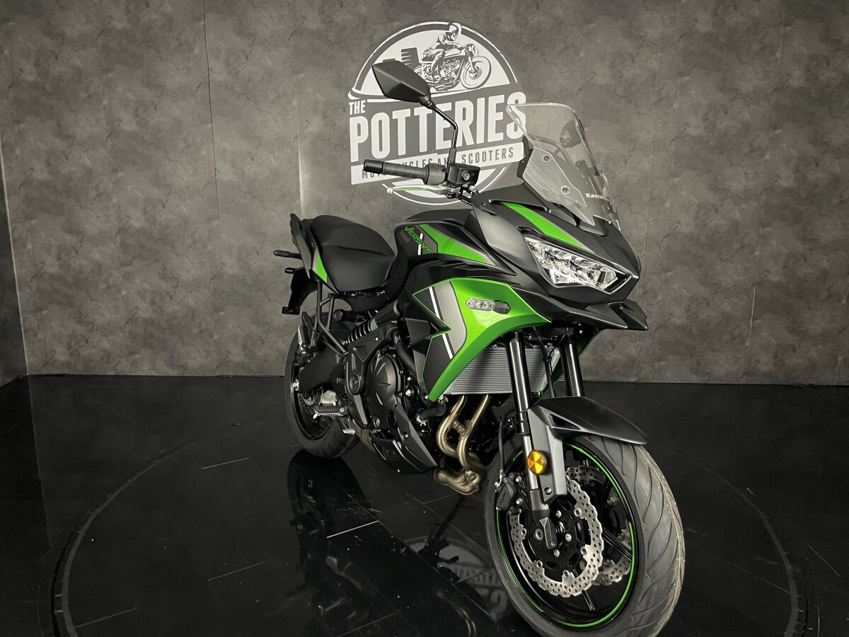 Kawasaki Versys 650 KLE650JRFNN BK2