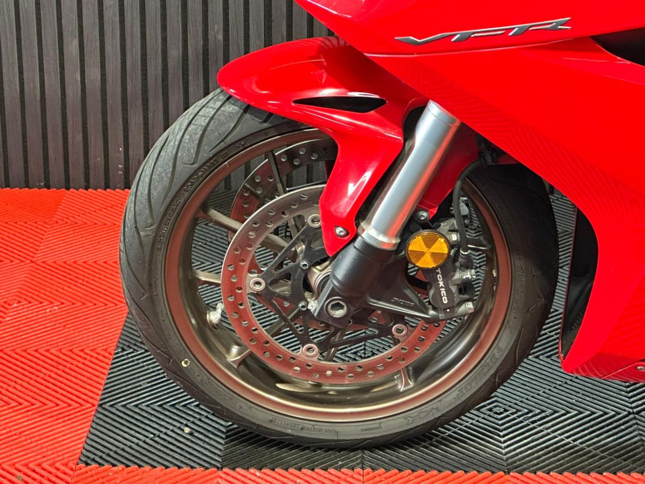 Used Honda VFR800F for sale - 78668578: Photo 17
