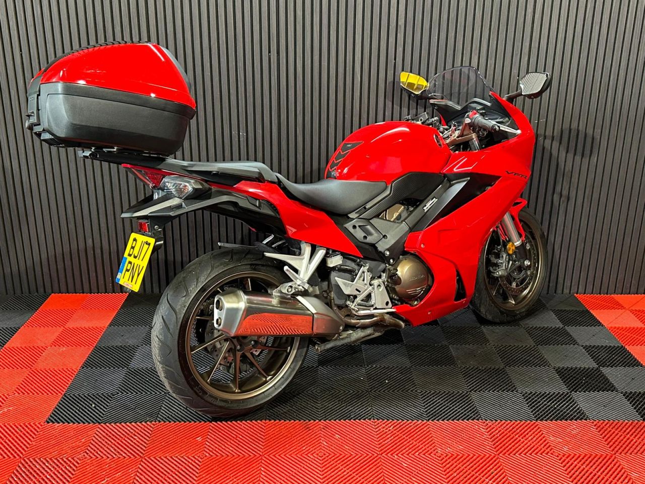 Used Honda VFR800F for sale - 78668578: Photo 6