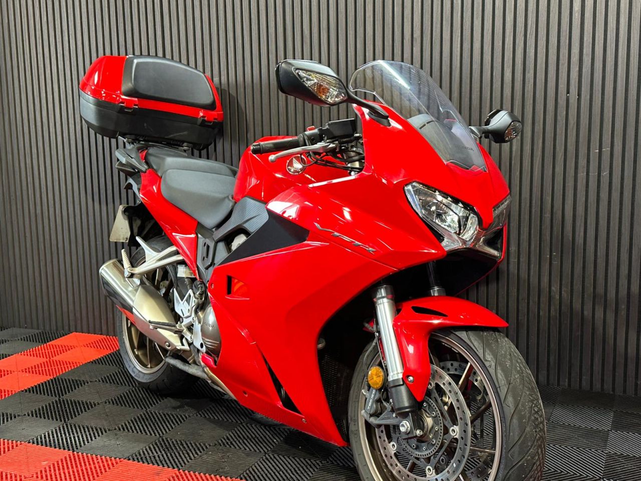 Used Honda VFR800F for sale - 78668578: Photo 9