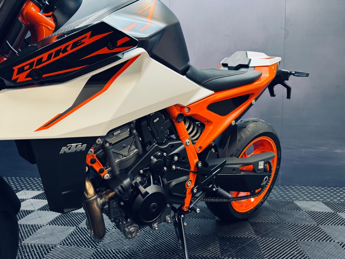 KTM 990 DUKE R