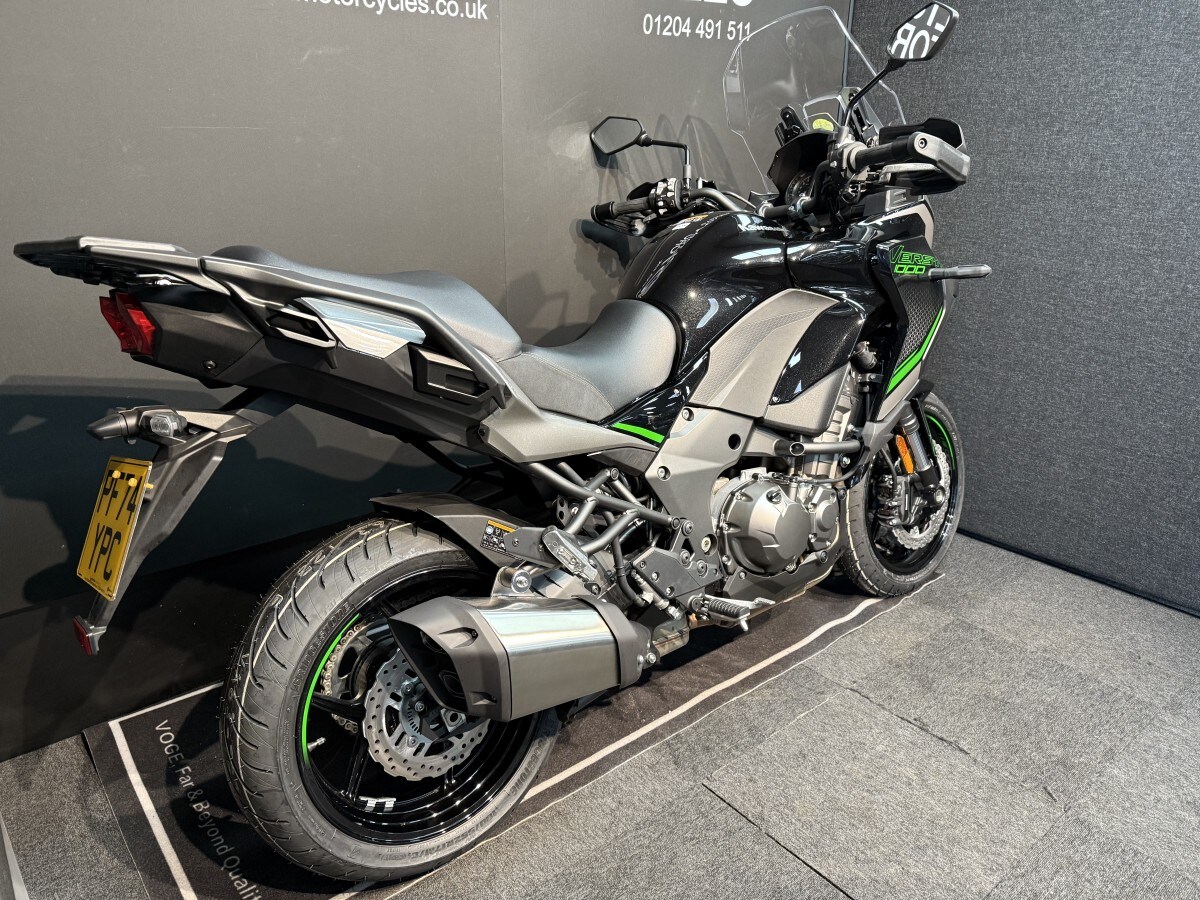 Kawasaki Versys 1000S KLZ1000ERFNN BK1/GY1