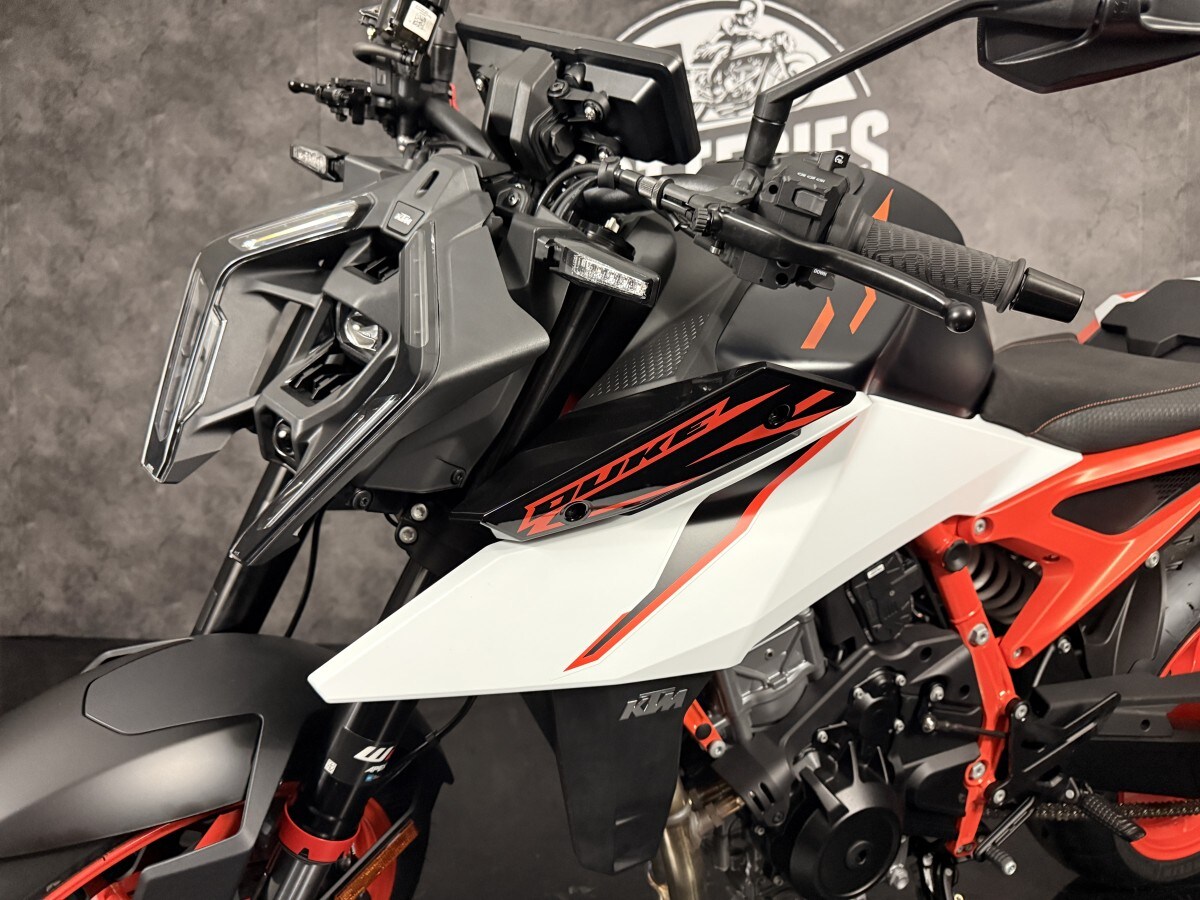KTM 990 Duke R