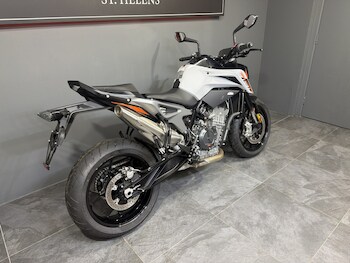 Used KTM 2024 790 DUKE.. FOC TECH PACK & FINANCE FROM 3.9% undefined for sale - bike-77867504: Photo