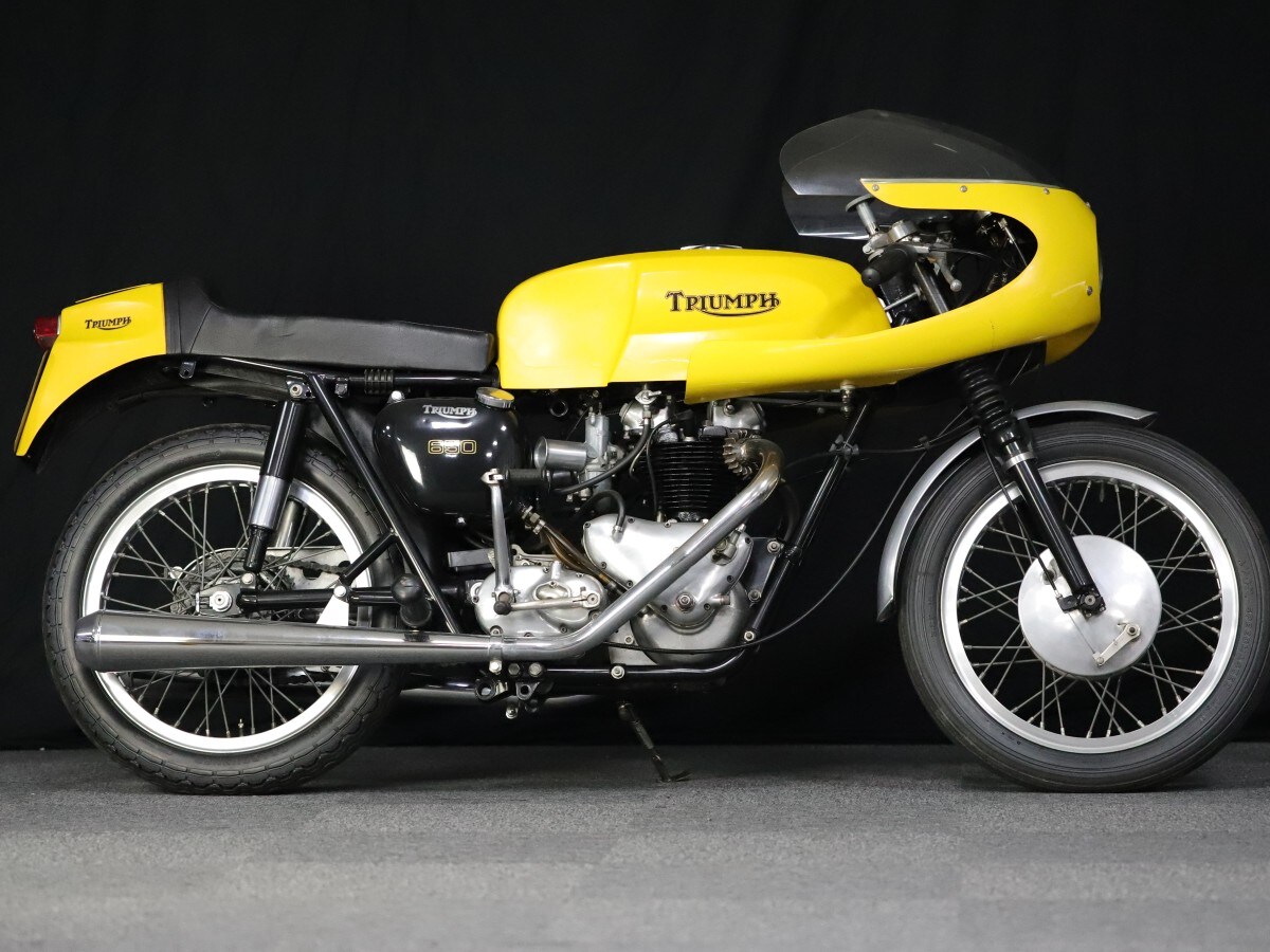 Triumph DUPLEX 6T THUNDERBIRD 650 Dunstall Cafe Racer *Te
