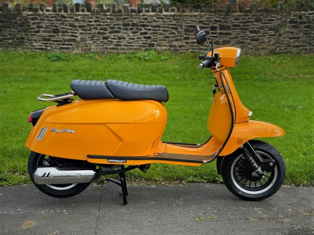 Royal Alloy GP 125 AC CBS