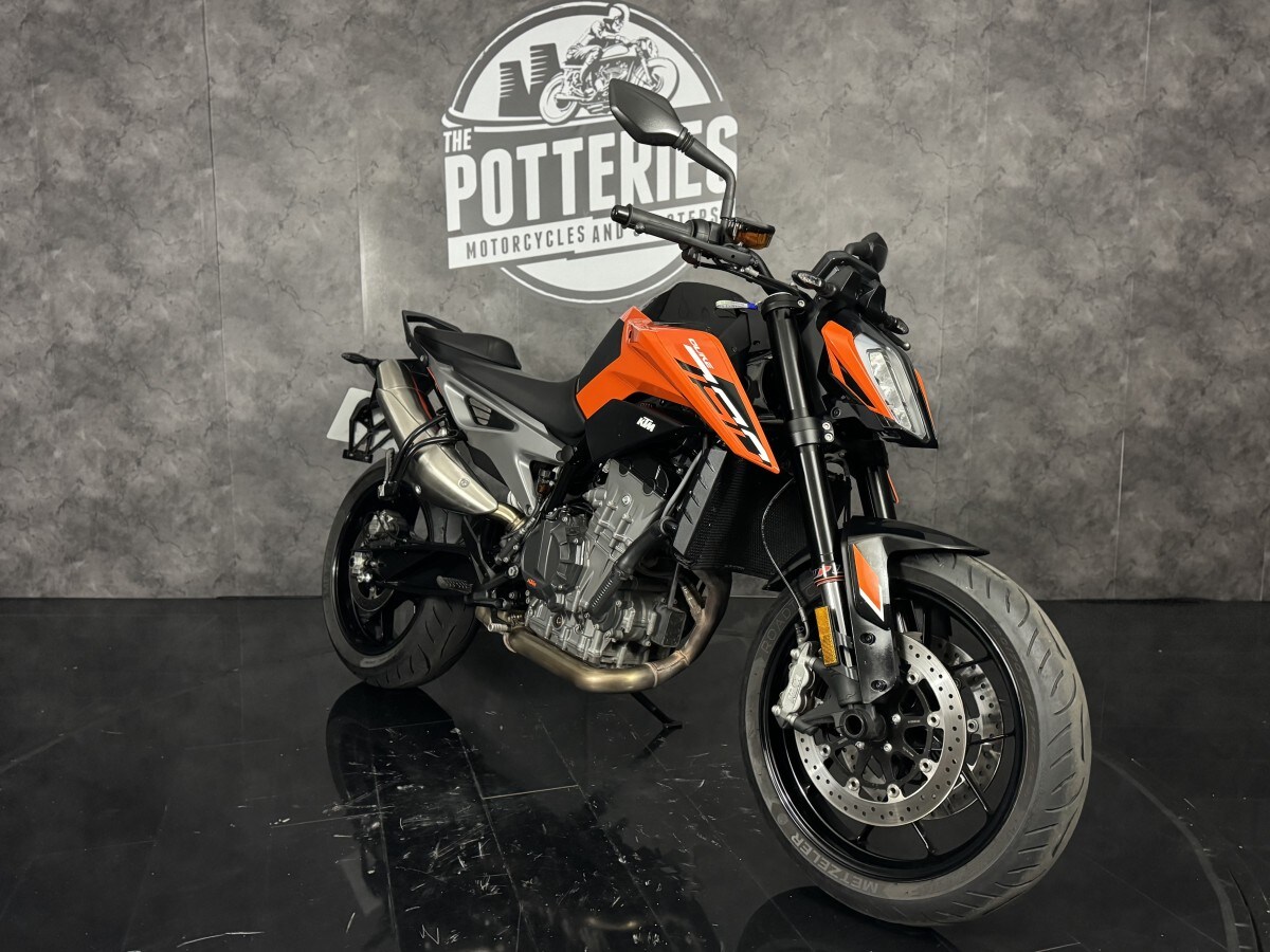 KTM 790 DUKE L 23