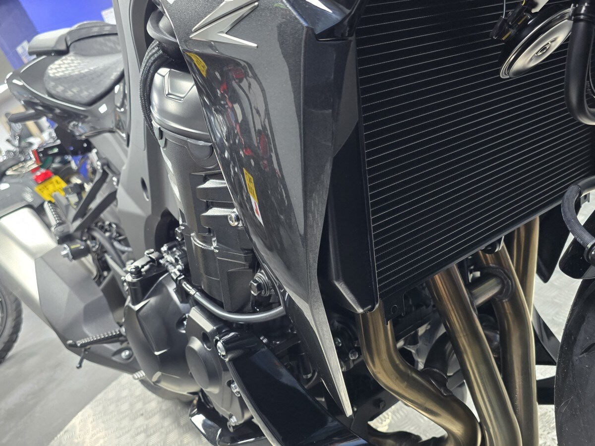 Kawasaki Z1100 ZR1100GTFNN (BK1)