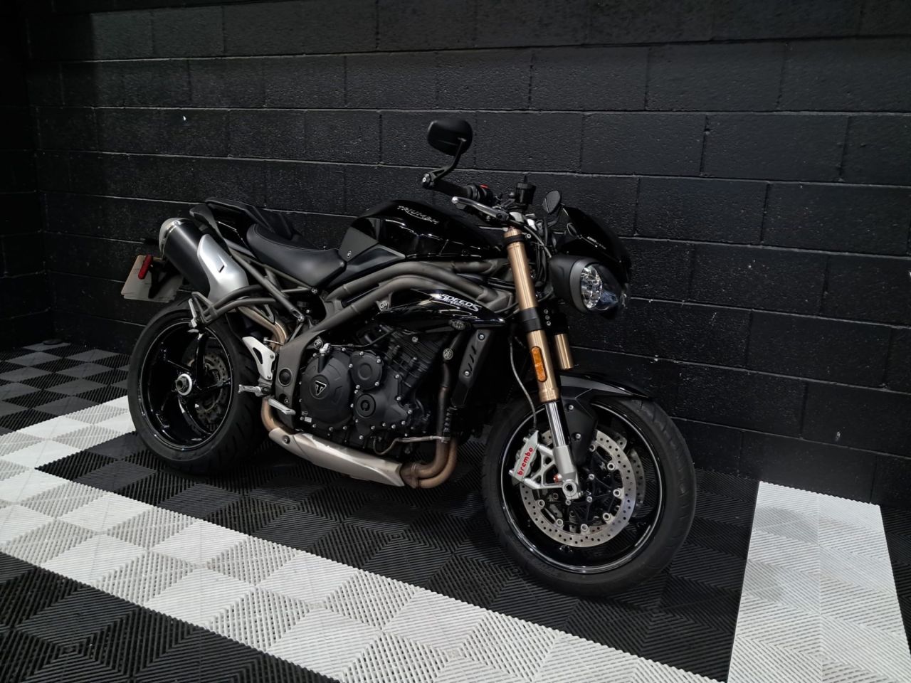 Used Triumph Speed Triple 1050 for sale - 78435653: Photo 2
