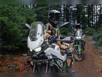 Used Kawasaki KLE 500 SE KLE500DTFAN (GN1/GY2/WT2) undefined for sale - bike-77865947: Photo