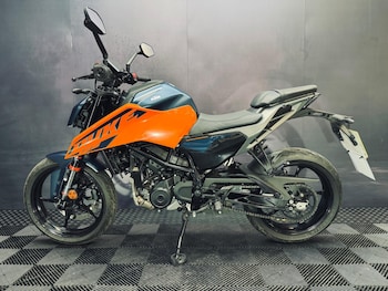 Used KTM 125 DUKE 2025 for sale - bike-77866762: Photo