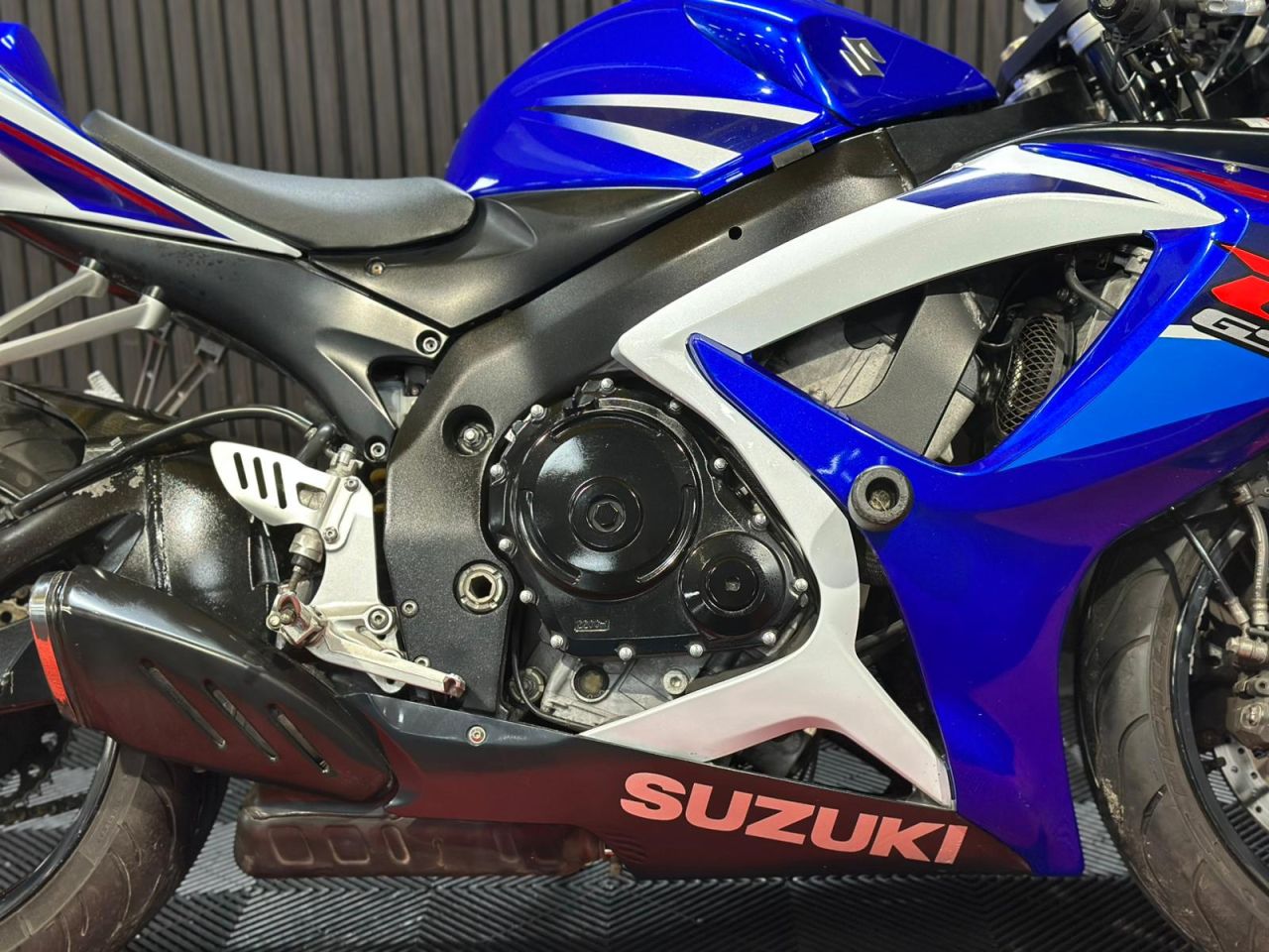 Used Suzuki GSXR750 for sale - 78435584: Photo 13