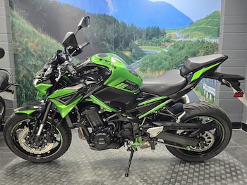 Used Kawasaki Z900 2022 for sale - bike-77866191: Photo