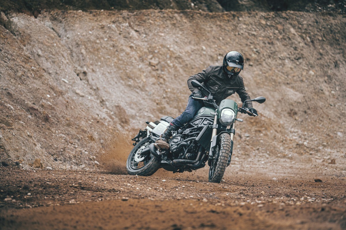 Benelli Leoncino 800 Trail