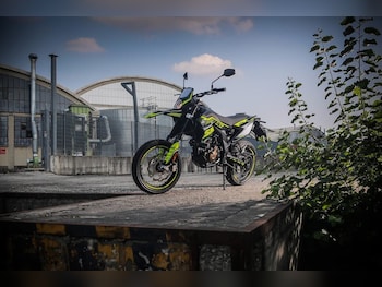 Used Mondial SMX Motard 125cc ABS undefined for sale - bike-77866589: Photo