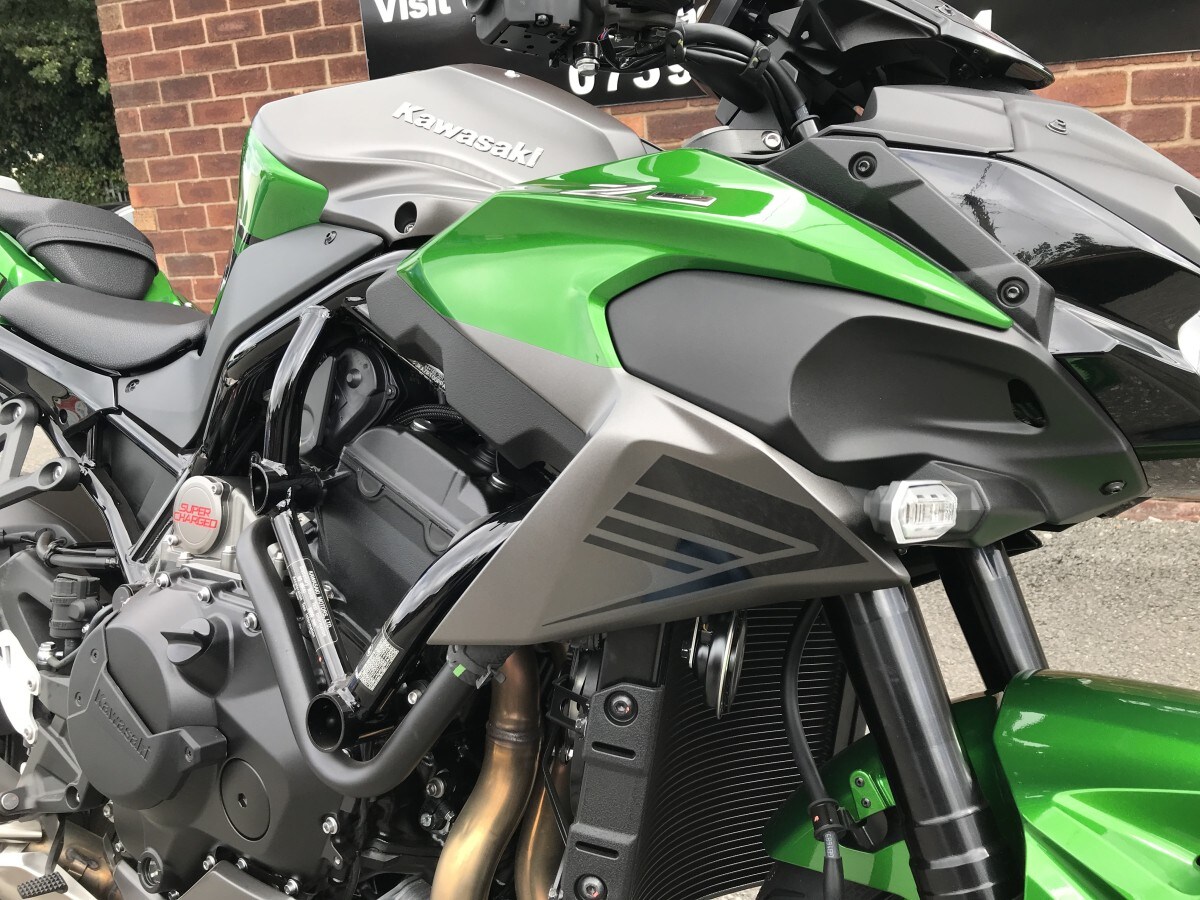 Kawasaki Z H2 ZR1000PSFAN