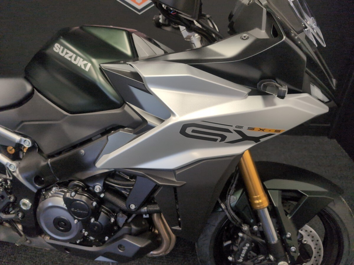 Suzuki GSXS1000GX With Panniers