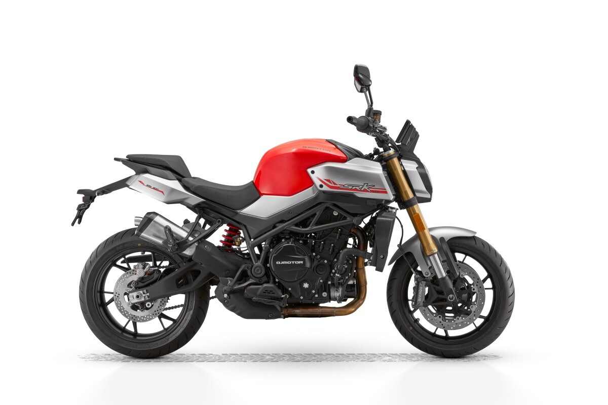 QJMotor SRK 900