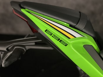 Used Kawasaki Ninja ZX-6R ZX636JSFAN GN1/BK1 undefined for sale - bike-77868556: Photo