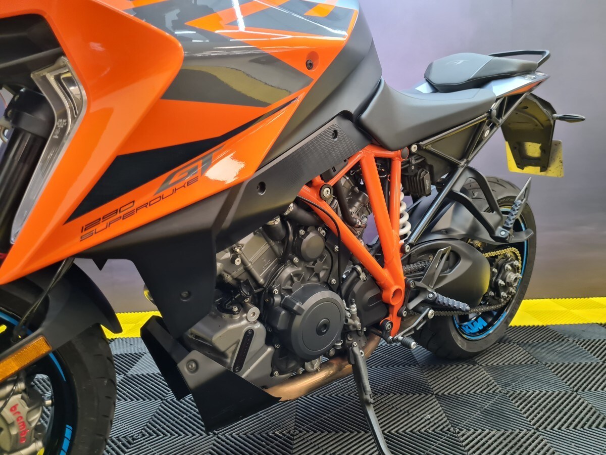 KTM 1290 SUPER DUKE GT