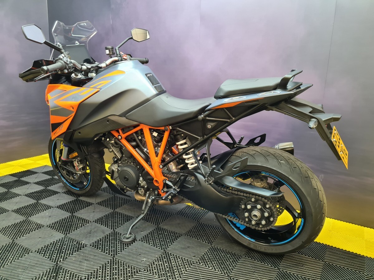 KTM 1290 SUPER DUKE GT