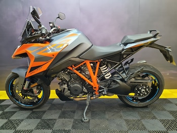 Used KTM 1290 SUPER DUKE GT 2023 for sale - bike-77866770: Photo