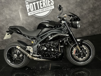 Used Triumph SPEED TRIPLE 94 R 2016 for sale - bike-77866441: Photo